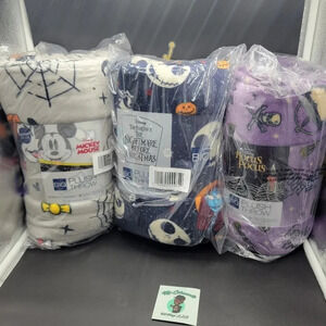 Disney's The Big One Oversized hocus listing is old message me for update